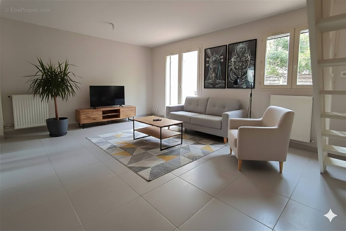 Maison à SAINT-SEBASTIEN-SUR-LOIRE