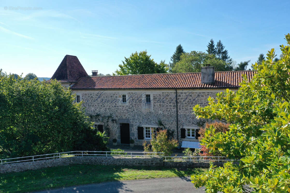 Maison à SAINT-ESTEPHE