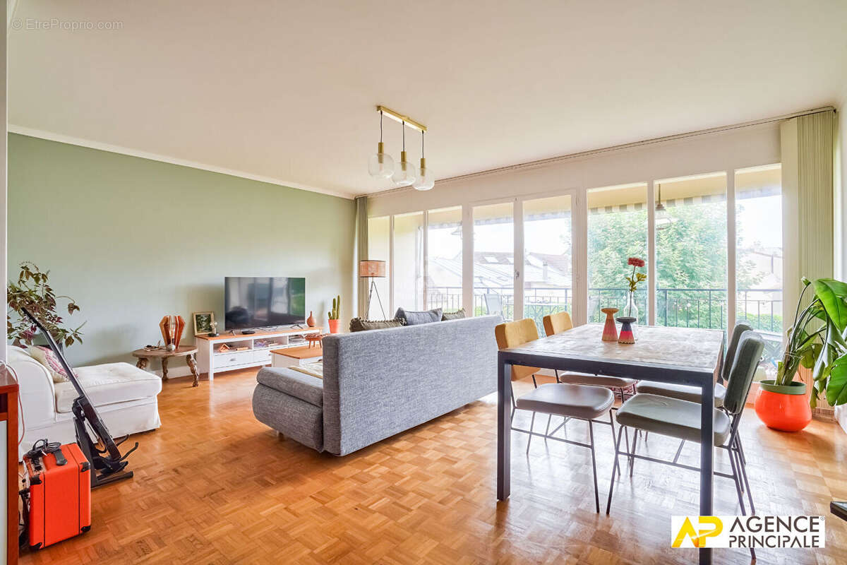 Appartement à MAISONS-LAFFITTE