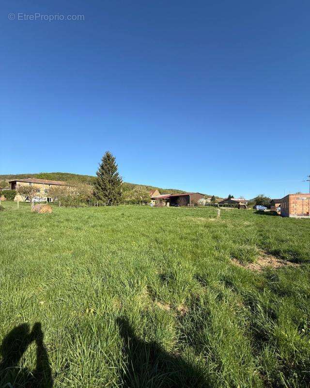 Terrain constructible 1461 m² – Saint-Maurice-de-Satonnay – Proche Mâcon – 46 500 € - photo 2