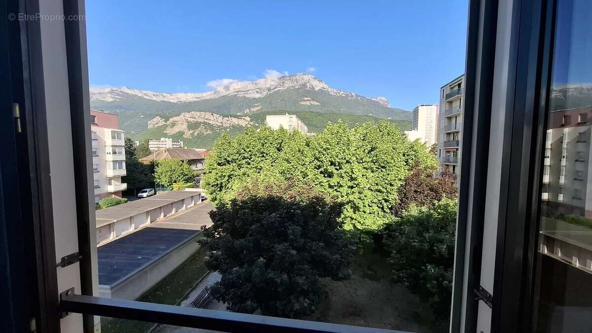 Appartement à ECHIROLLES