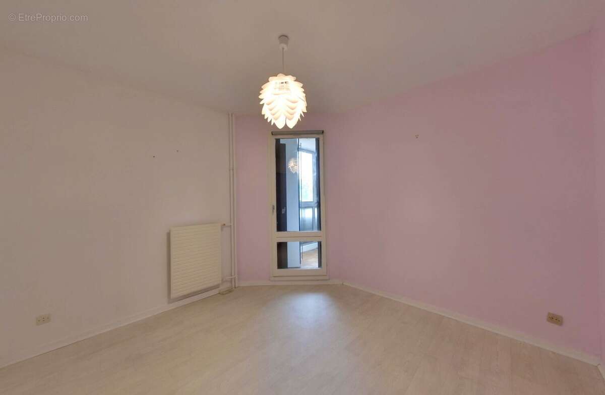 CHAMBRE 2 - BIS - Appartement à ECHIROLLES