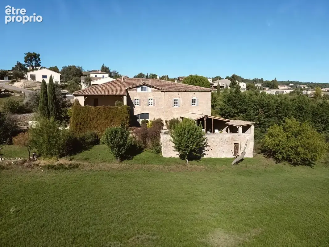   - Maison à LACHAPELLE-SOUS-AUBENAS