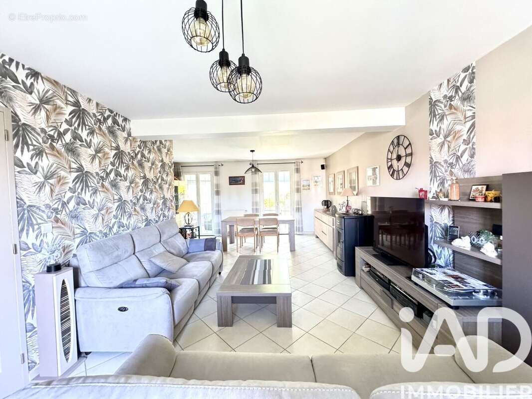 Photo 4 - Maison à BOMBON