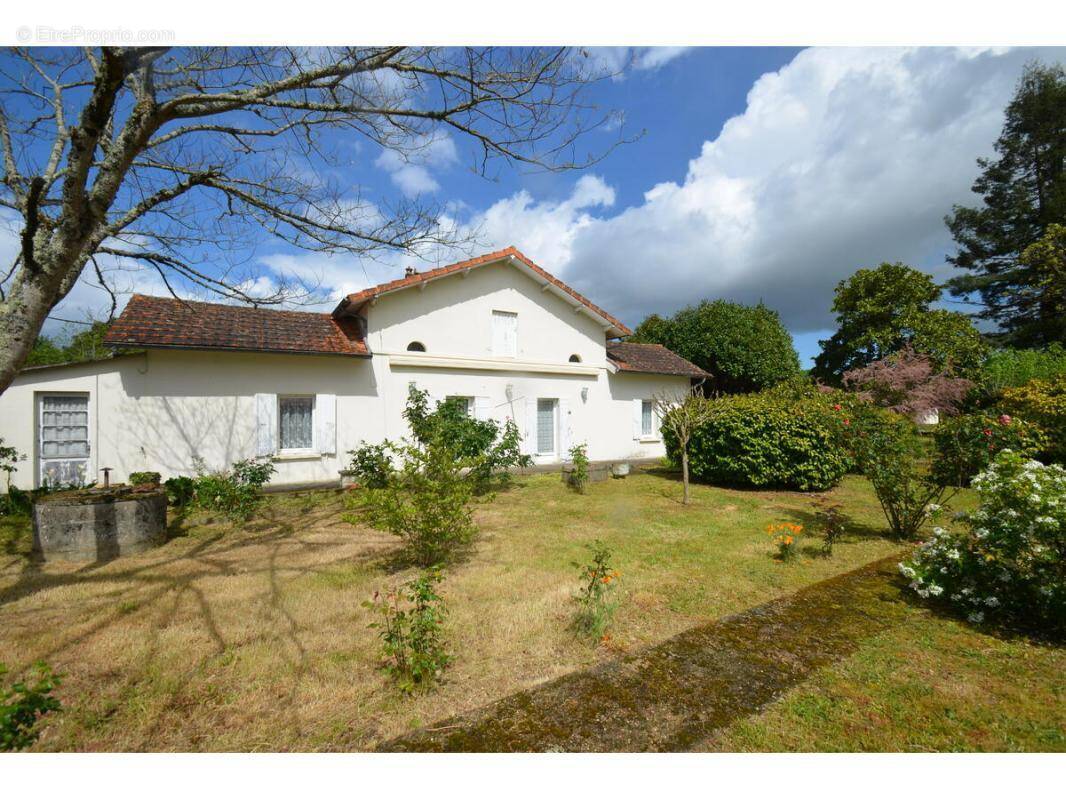 Maison à MONTPON-MENESTEROL