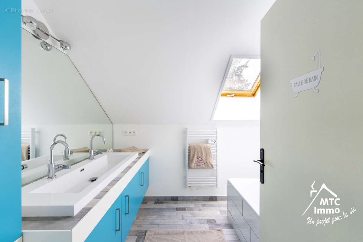 Maison 210 m2 / garage / terrain - photo 17