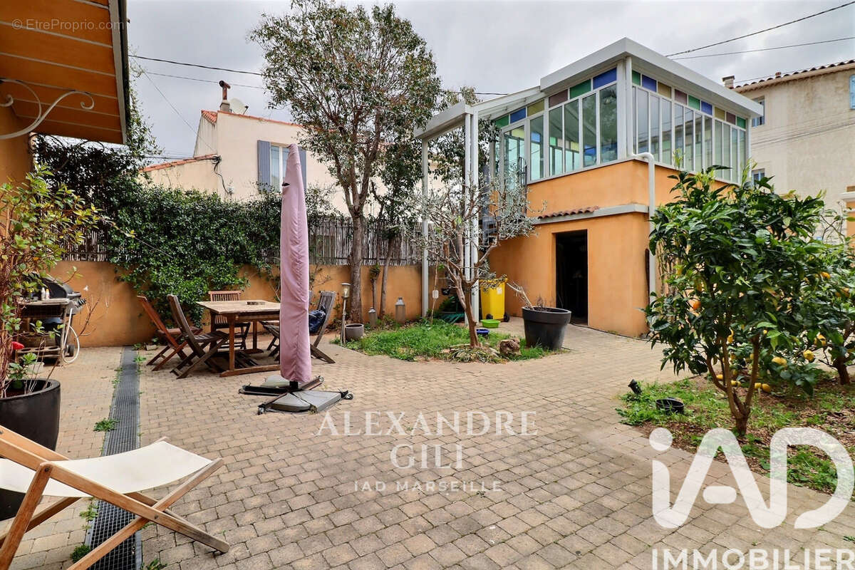 Photo 2 - Maison à MARSEILLE-12E