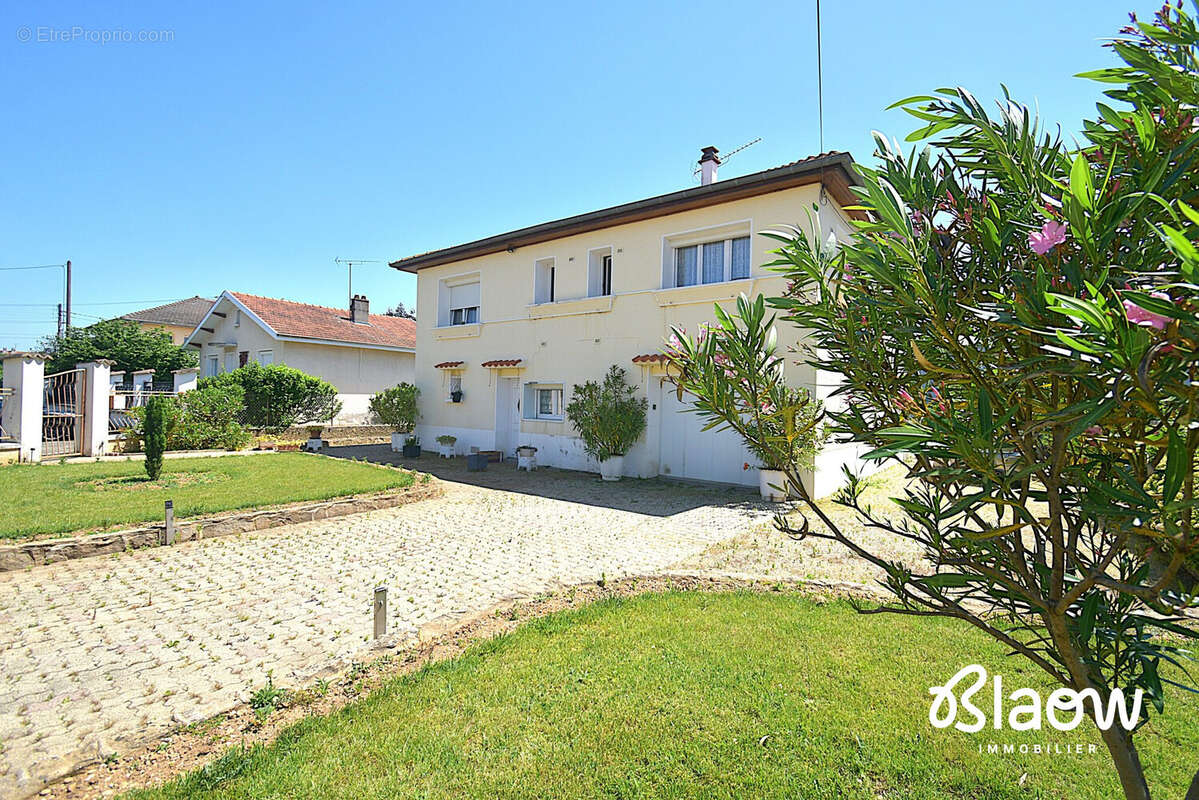 Maison à DECINES-CHARPIEU