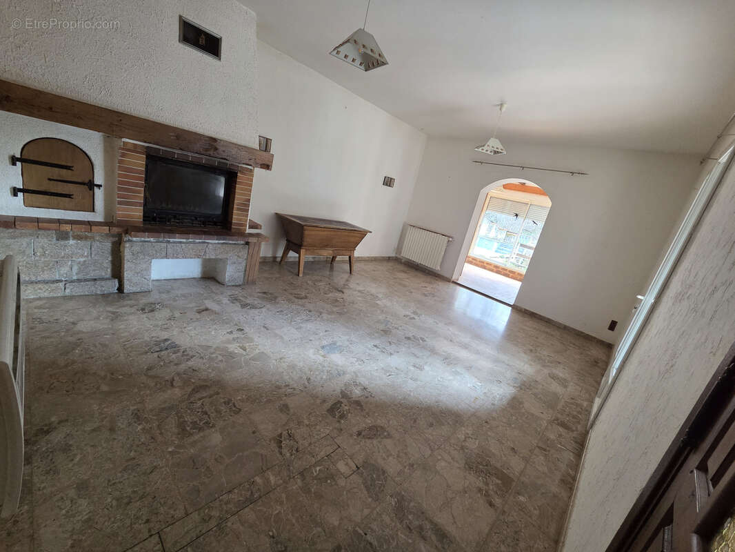 Maison à LA MOTTE-CHALANCON