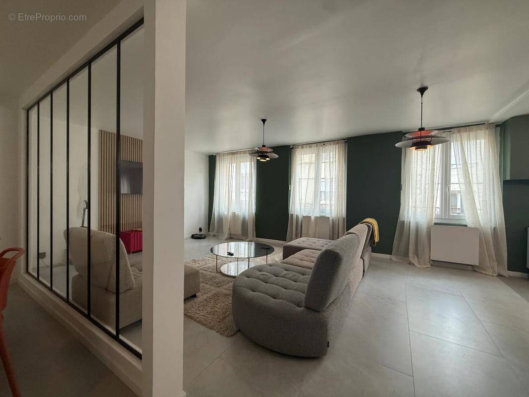 Appartement à SAINT-ETIENNE