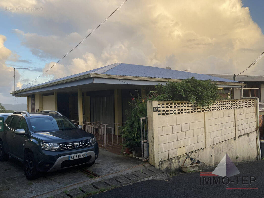 Maison à SAINT-JOSEPH