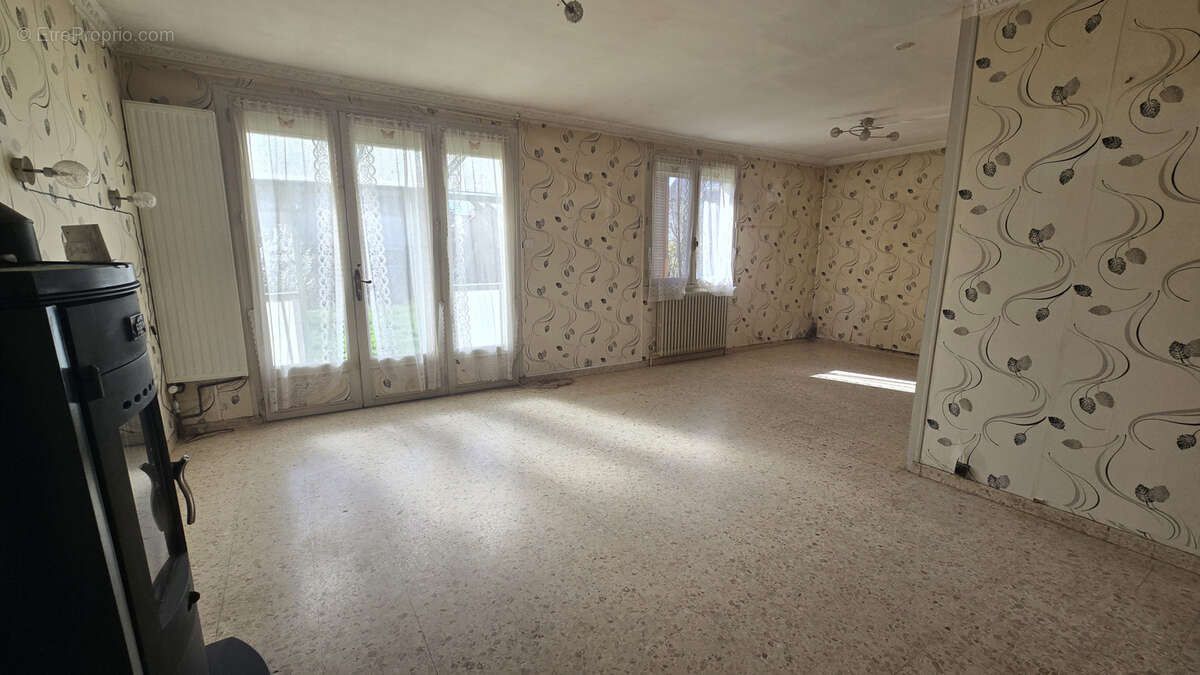 Maison à LIMOURS