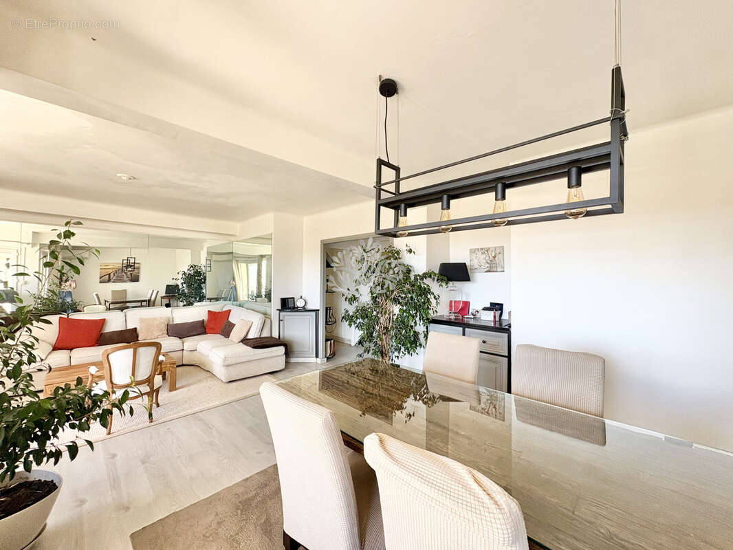 Appartement à SANARY-SUR-MER