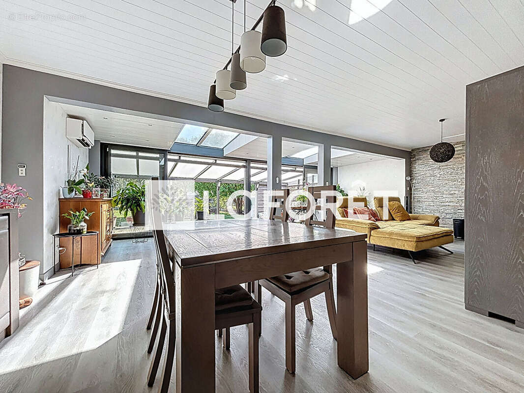 Maison à SAINT-FARGEAU-PONTHIERRY