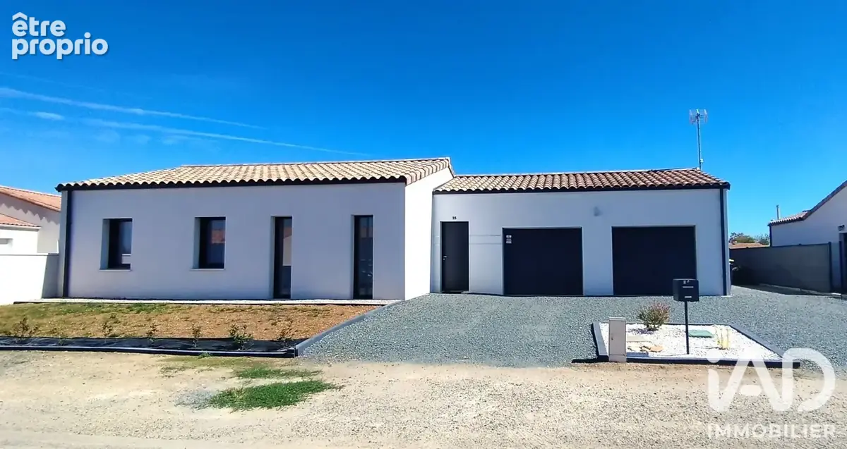 Photo 1 - Maison à MOUZEUIL-SAINT-MARTIN