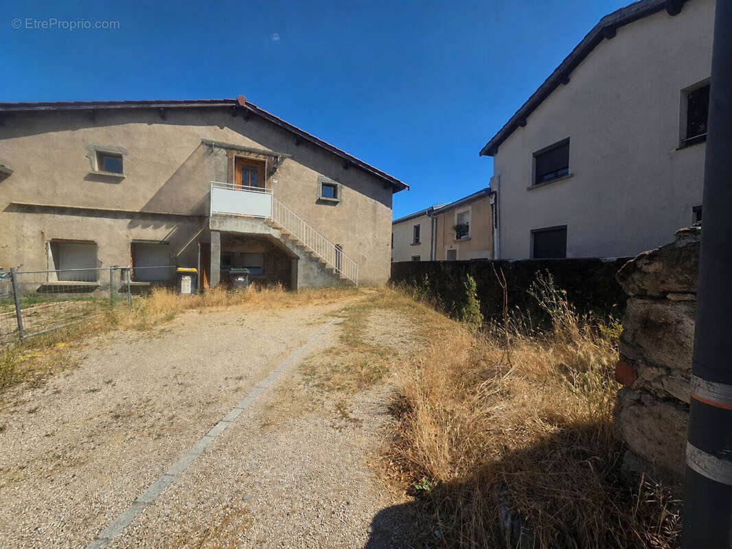 En exclusivité ? T2 bis de 67 m² avec extérieur privatif d'environ 110 m² - photo 8