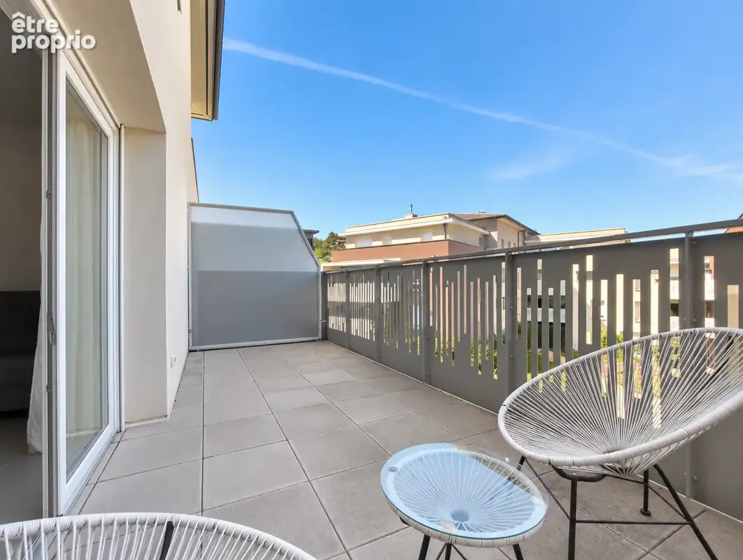 VÉTRAZ-MONTHOUX   T2 récent avec grande terrasse et garage - photo 8