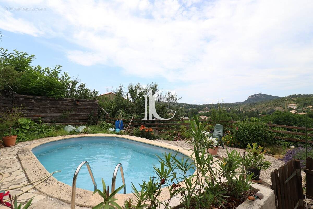 Maison à SAINT-AMBROIX