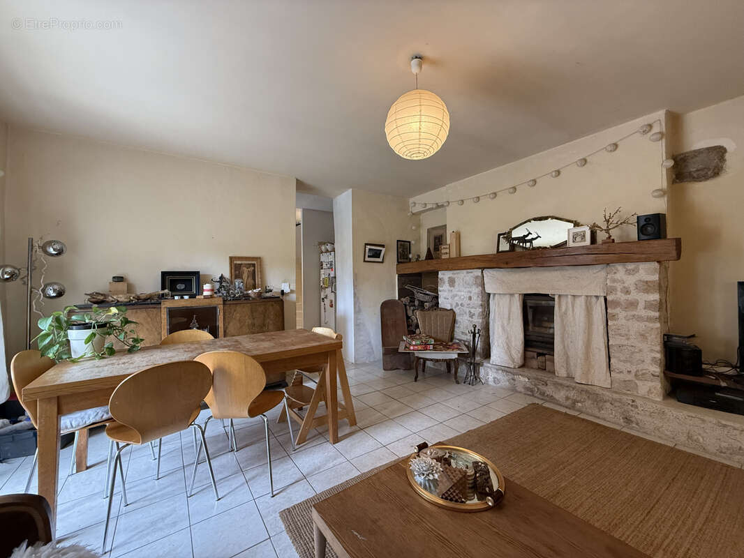 Maison à MEZIN