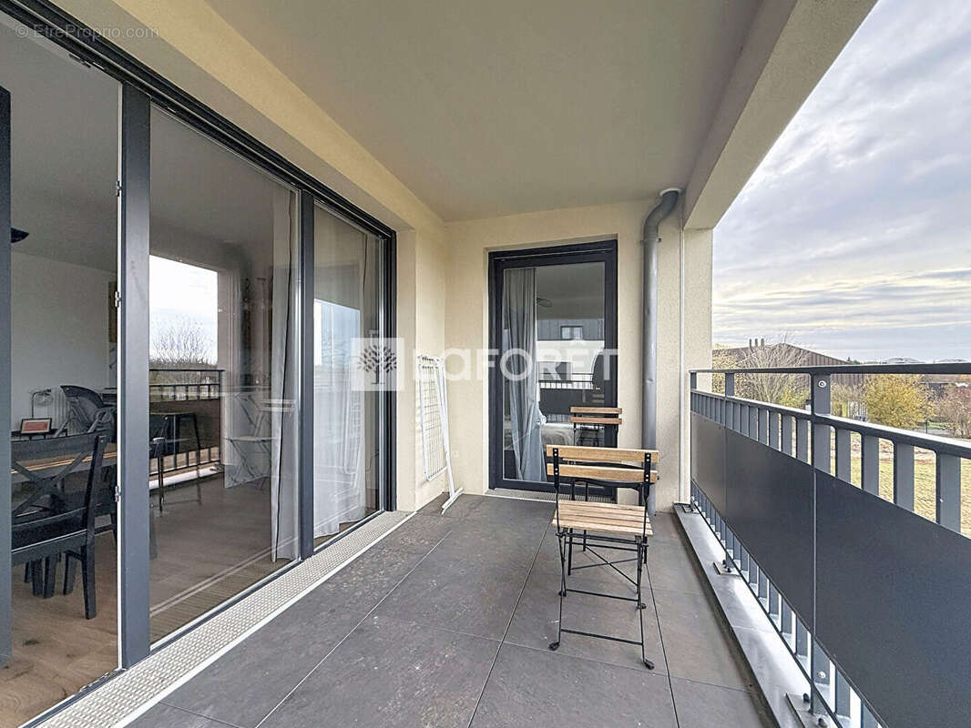 Appartement 4 pièces 80 m² Chessy Résidence récente de 2024 face au Parc du Bicheret - photo 3