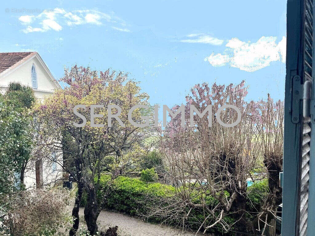 Appartement à MONTAUROUX