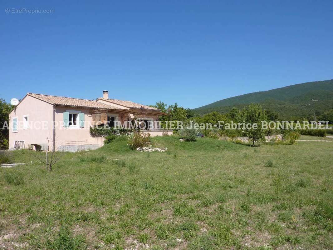 Maison 130 m² à Taulignan  - photo 19