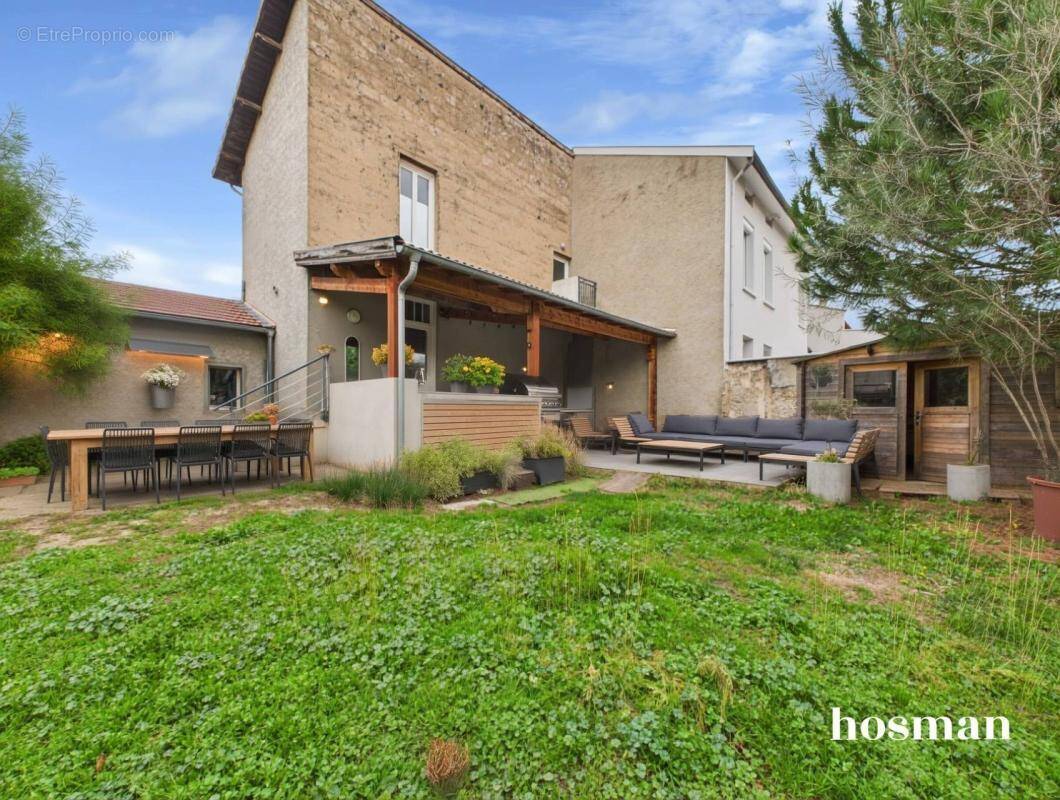 Maison à PIERRE-BENITE