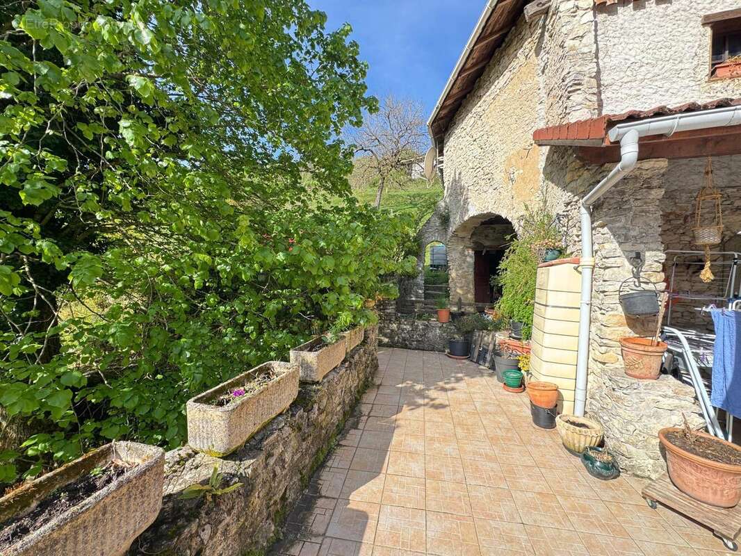 Maison 208 m² à Bouvante  - photo 4
