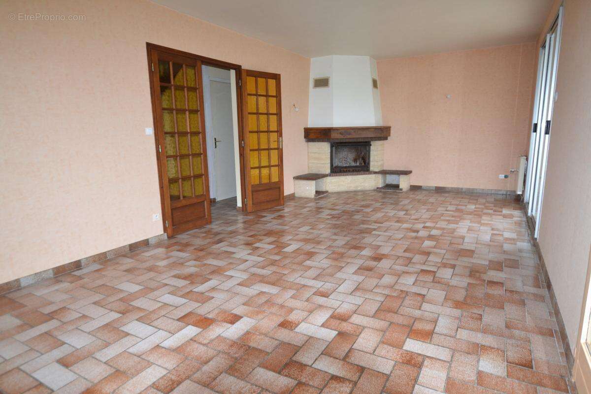 Maison à AVREMESNIL