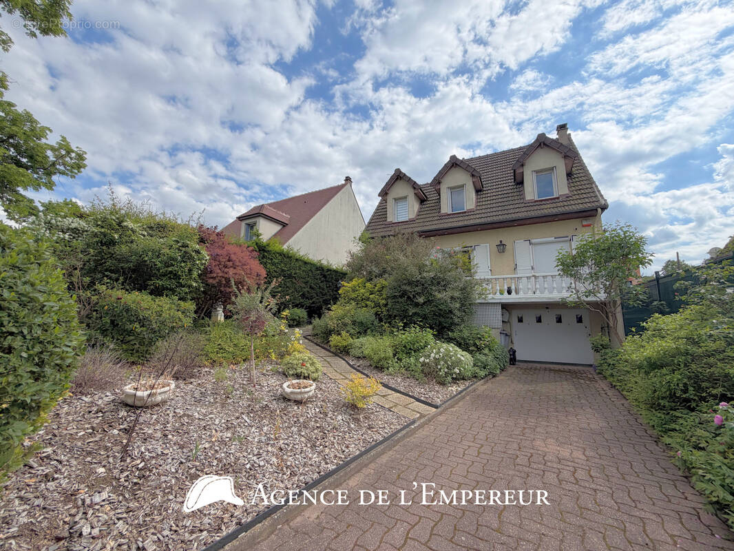 Maison à RUEIL-MALMAISON