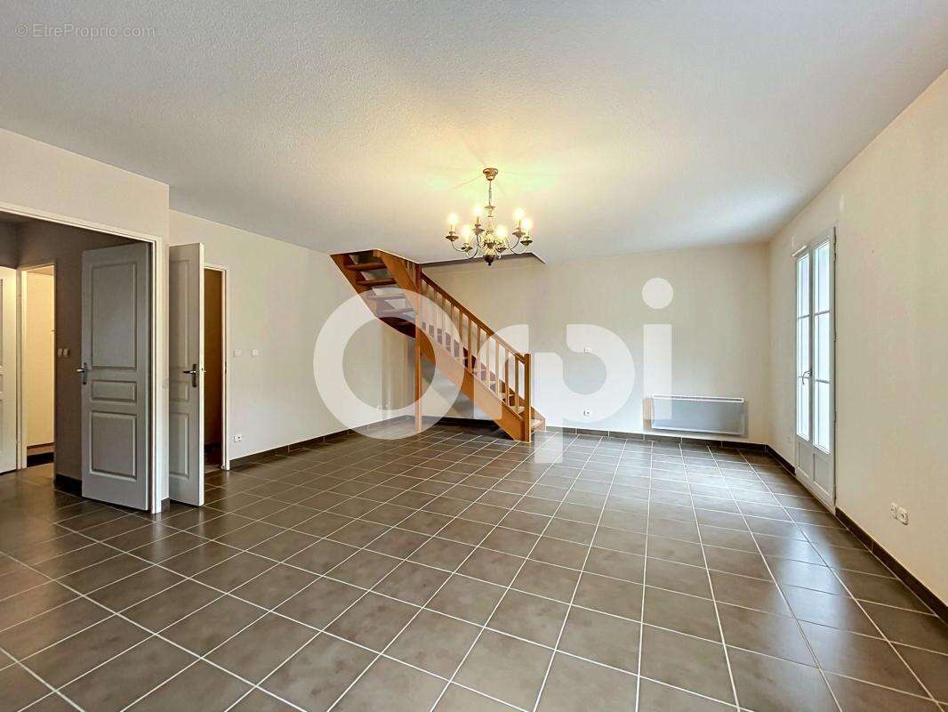 Maison en résidence sécurisée – Quartier Préfecture / Centre-Ville - photo 2