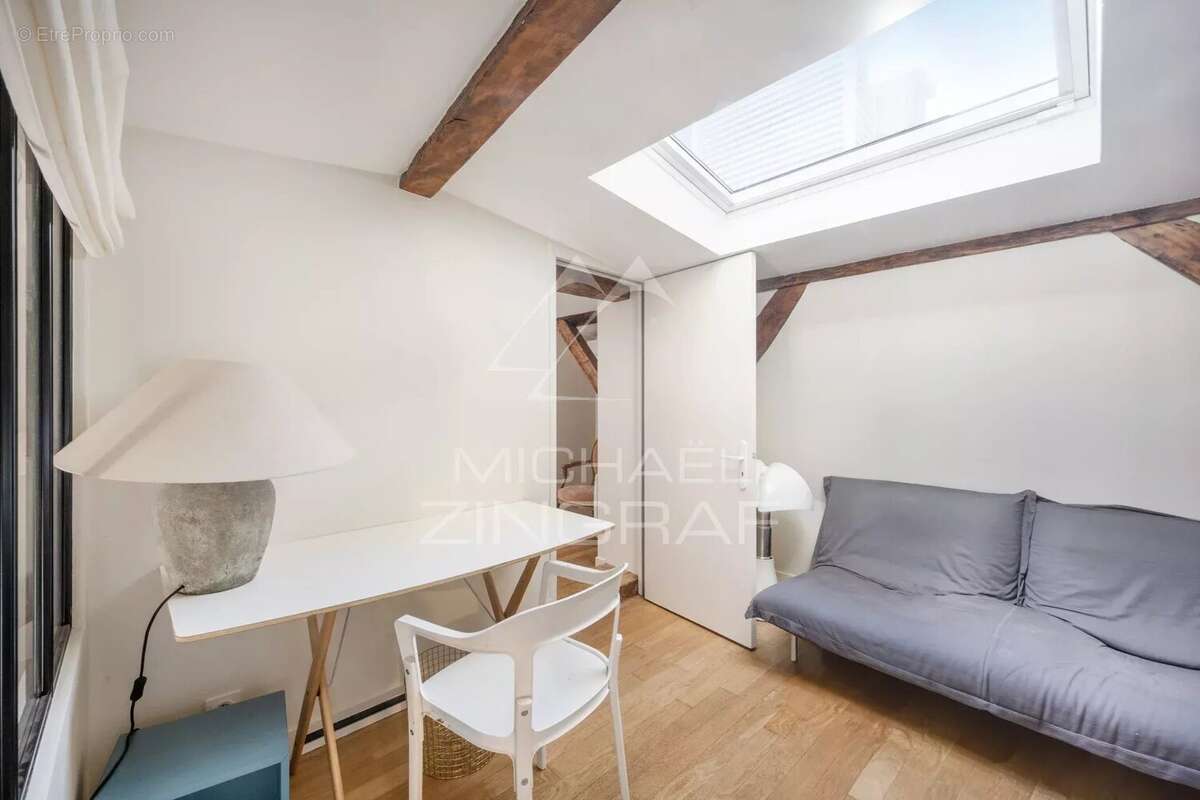 Appartement à PARIS-7E