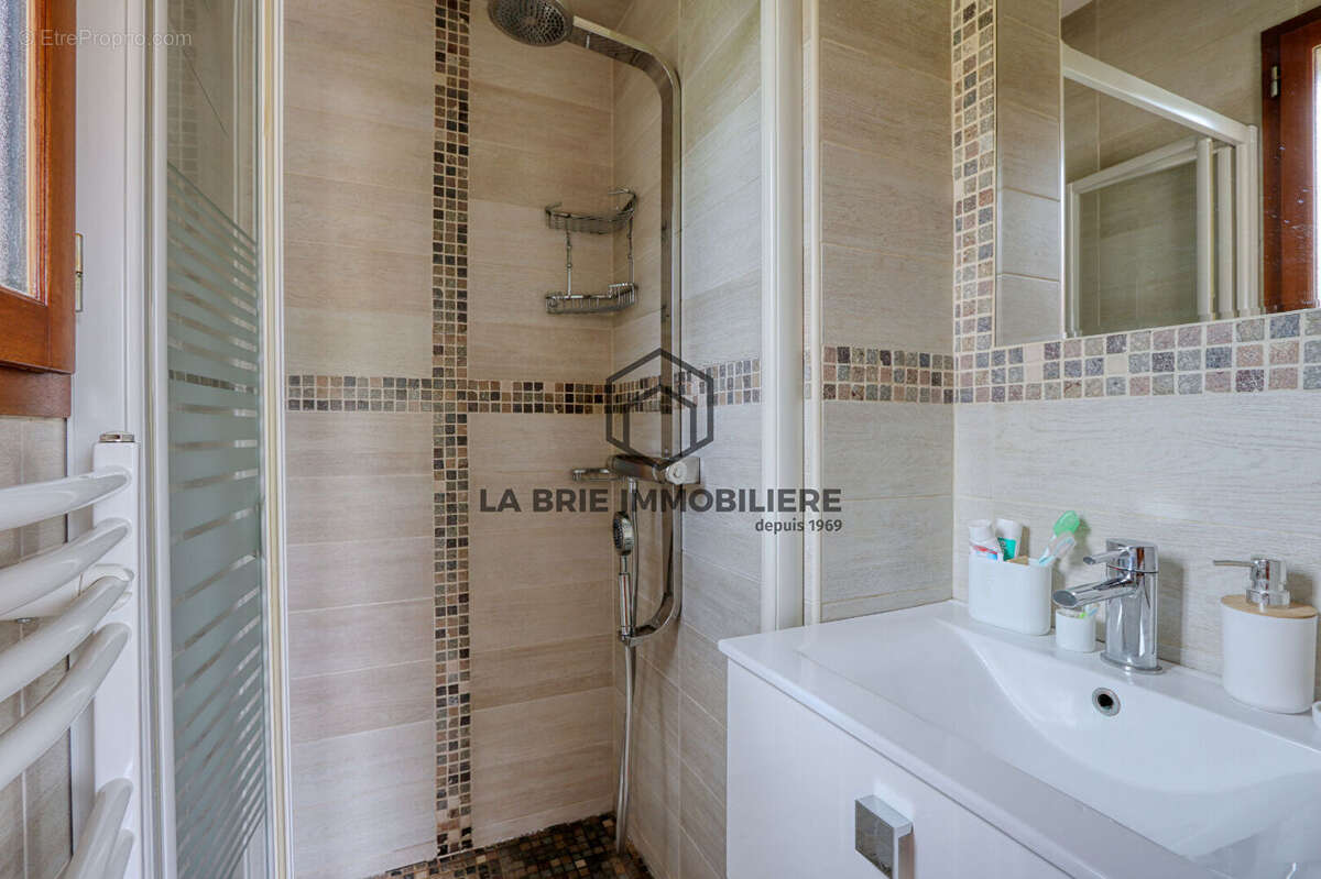 Maison à VILLECRESNES