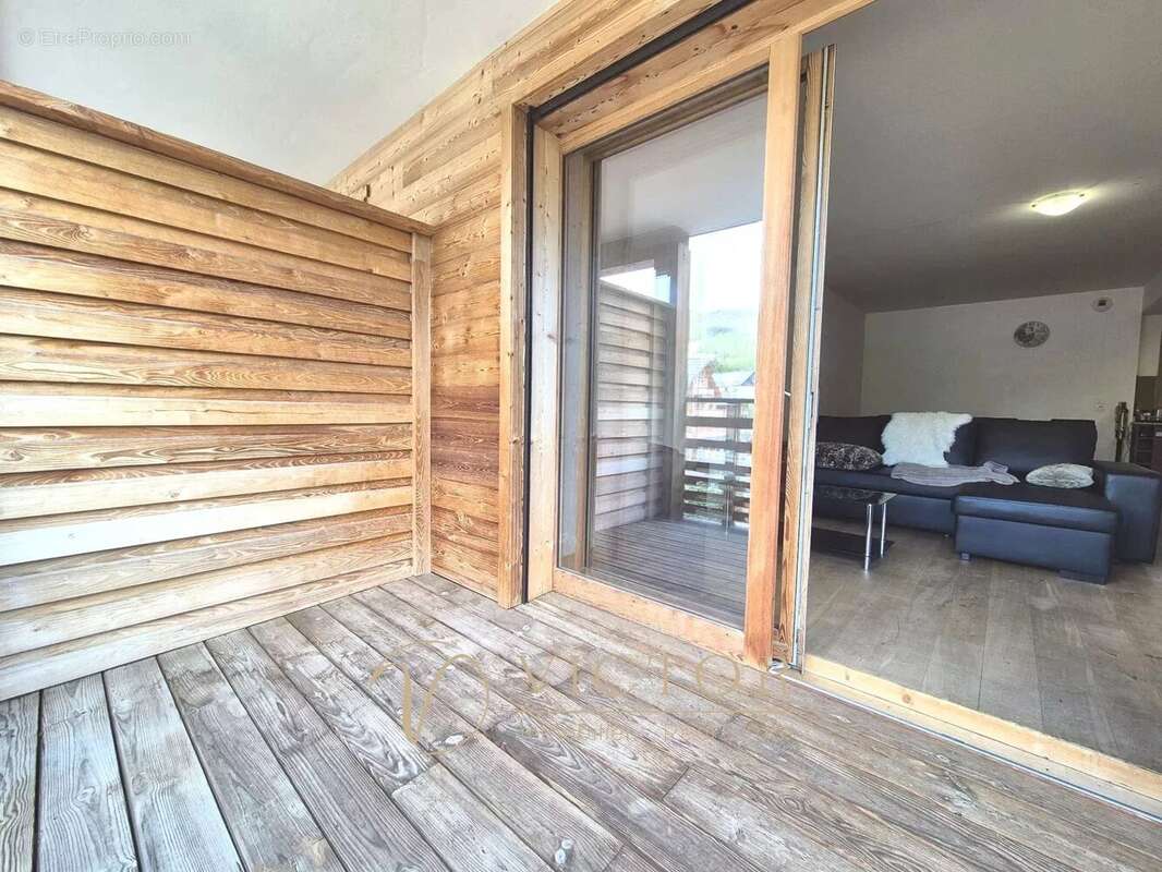 Appartement à SAINT-ETIENNE-DE-TINEE