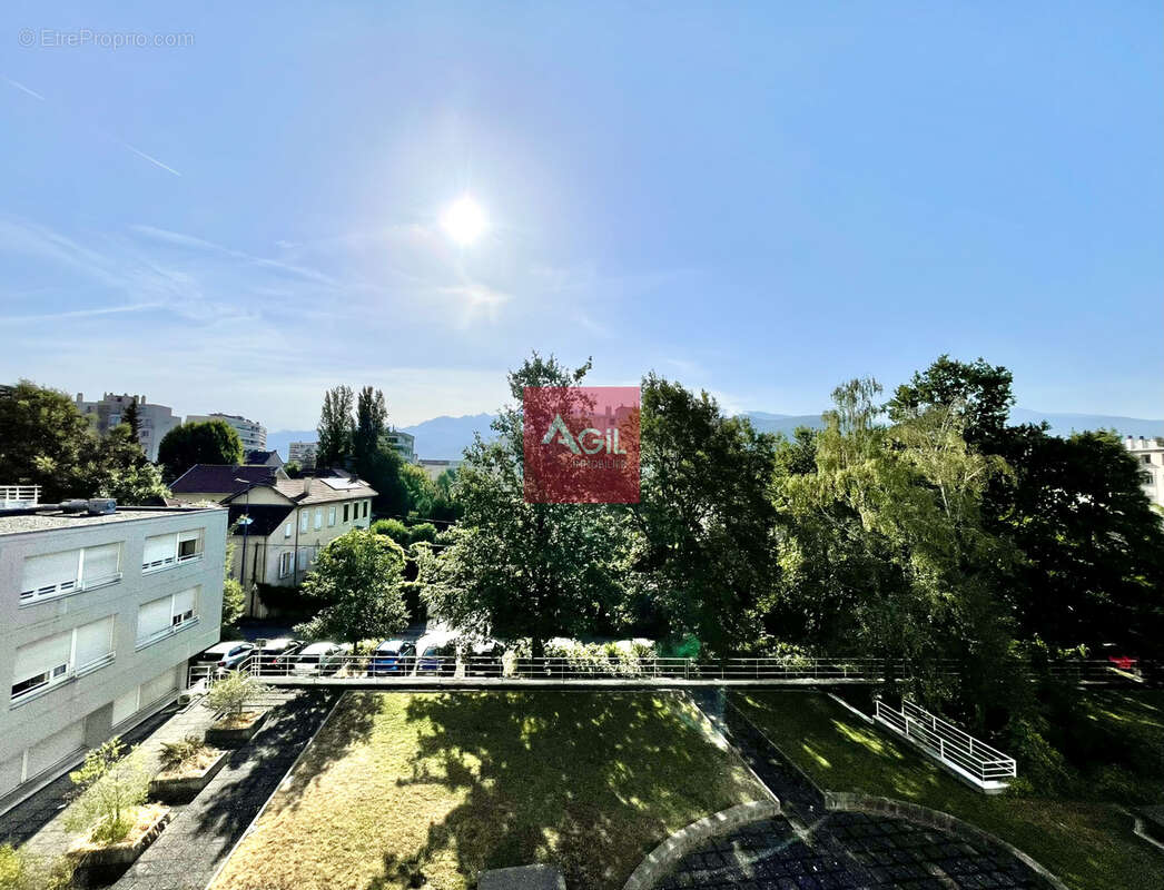 GRENOBLE - T2 de 54m2 avec terrasse et stationnement - photo 4