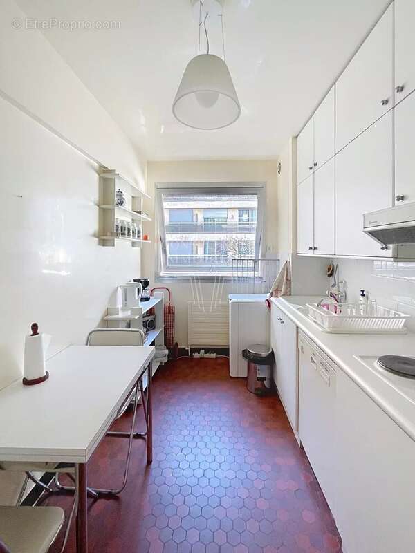 Appartement à PARIS-8E