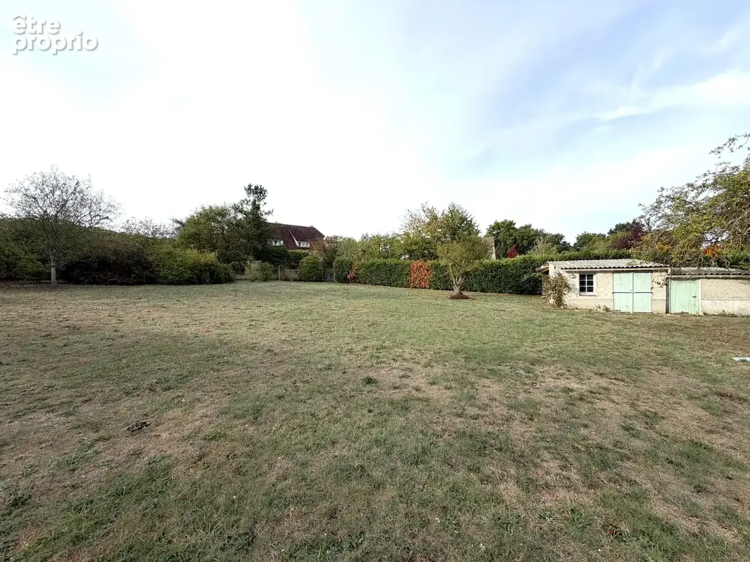 Terrain constructible à 2 pas du centre ville de Anet - photo 3