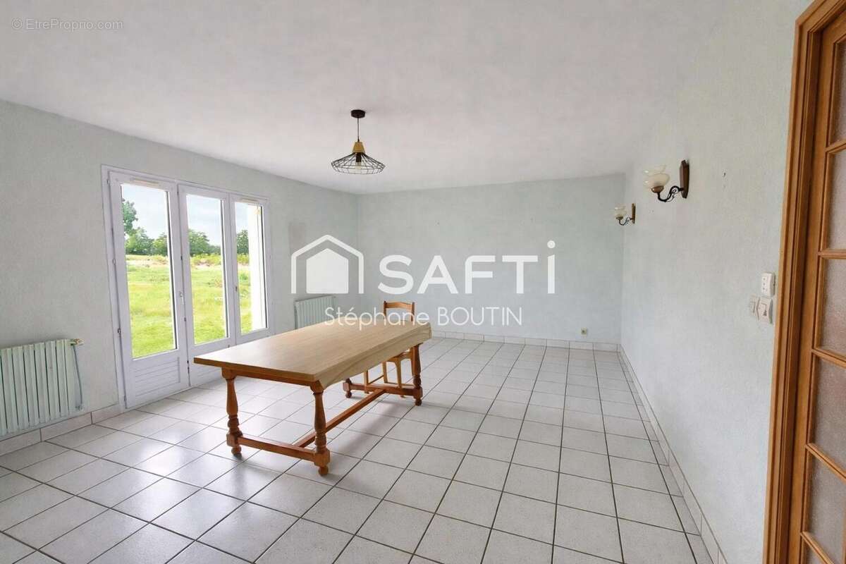 Photo 2 - Maison à SAINT-MESMIN