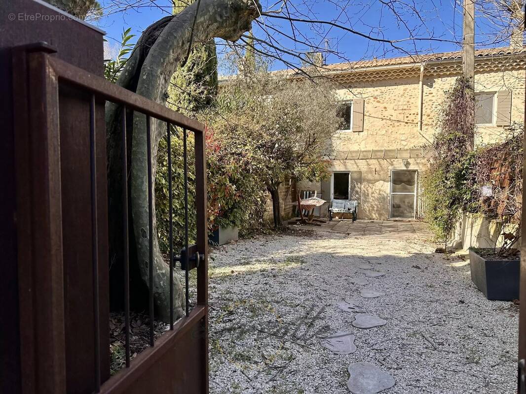 Maison à CHATEAUNEUF-DU-RHONE