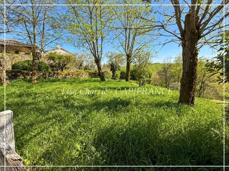 Maison à VIC-FEZENSAC