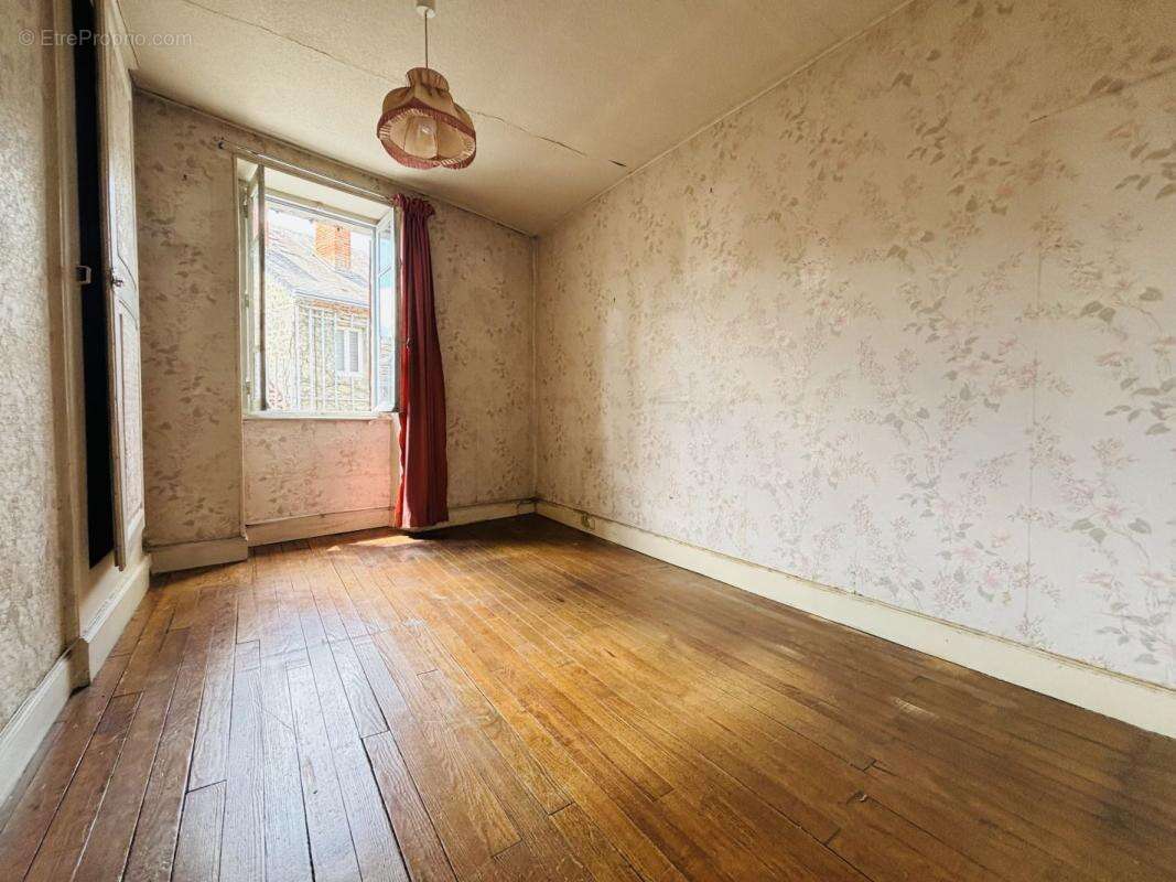 Maison 57 m² à Boussac  - photo 4