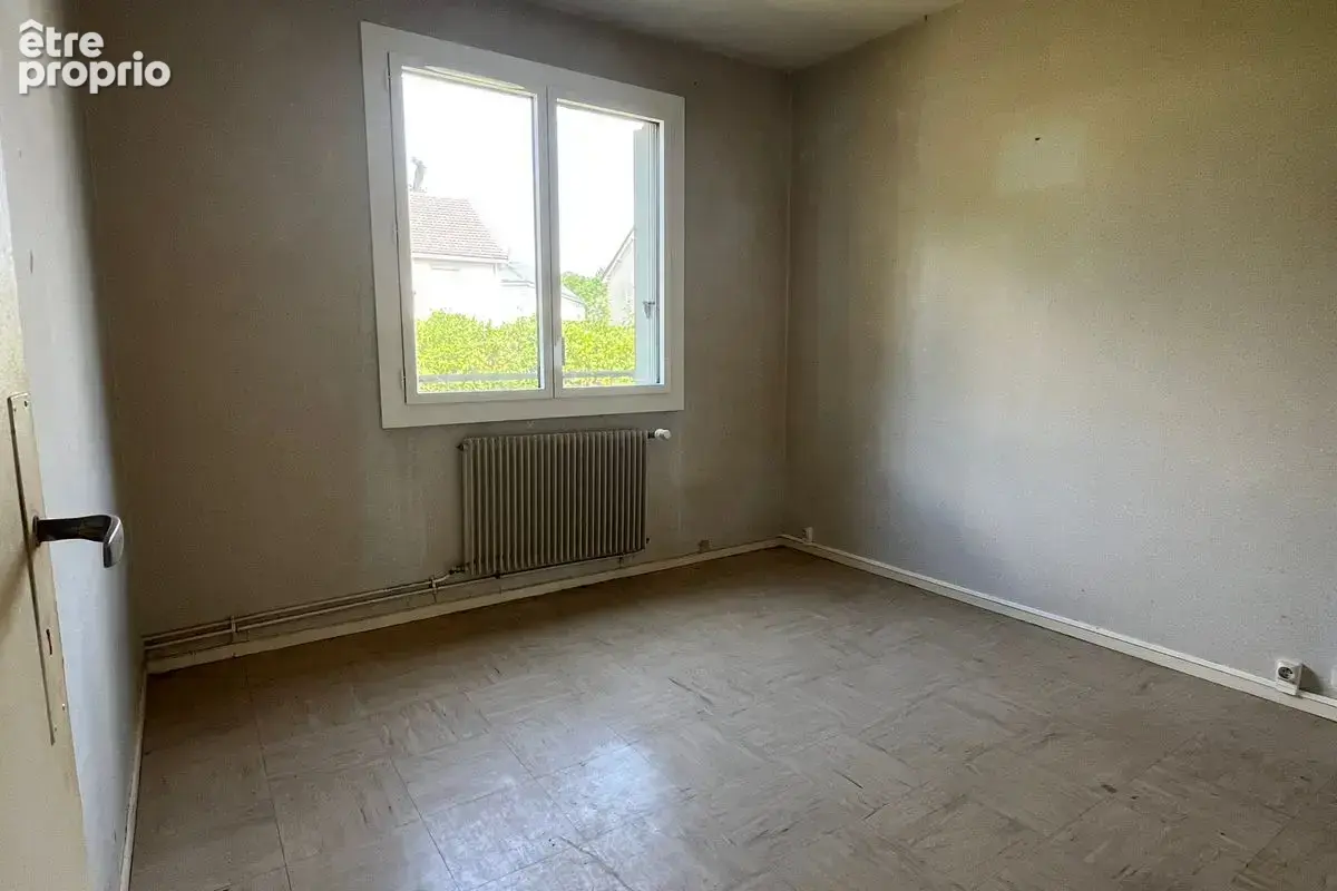 Preuilly sur Claise - Appartement T3 - photo 4