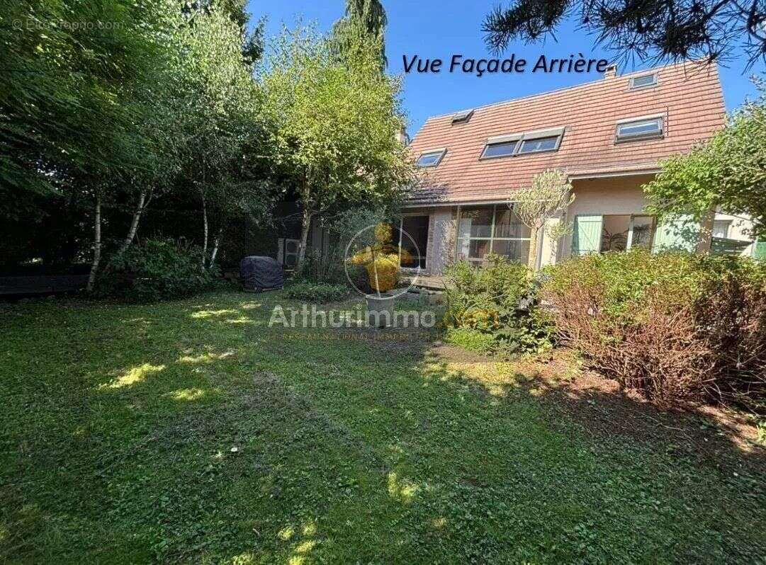 Maison à LIVERDY-EN-BRIE