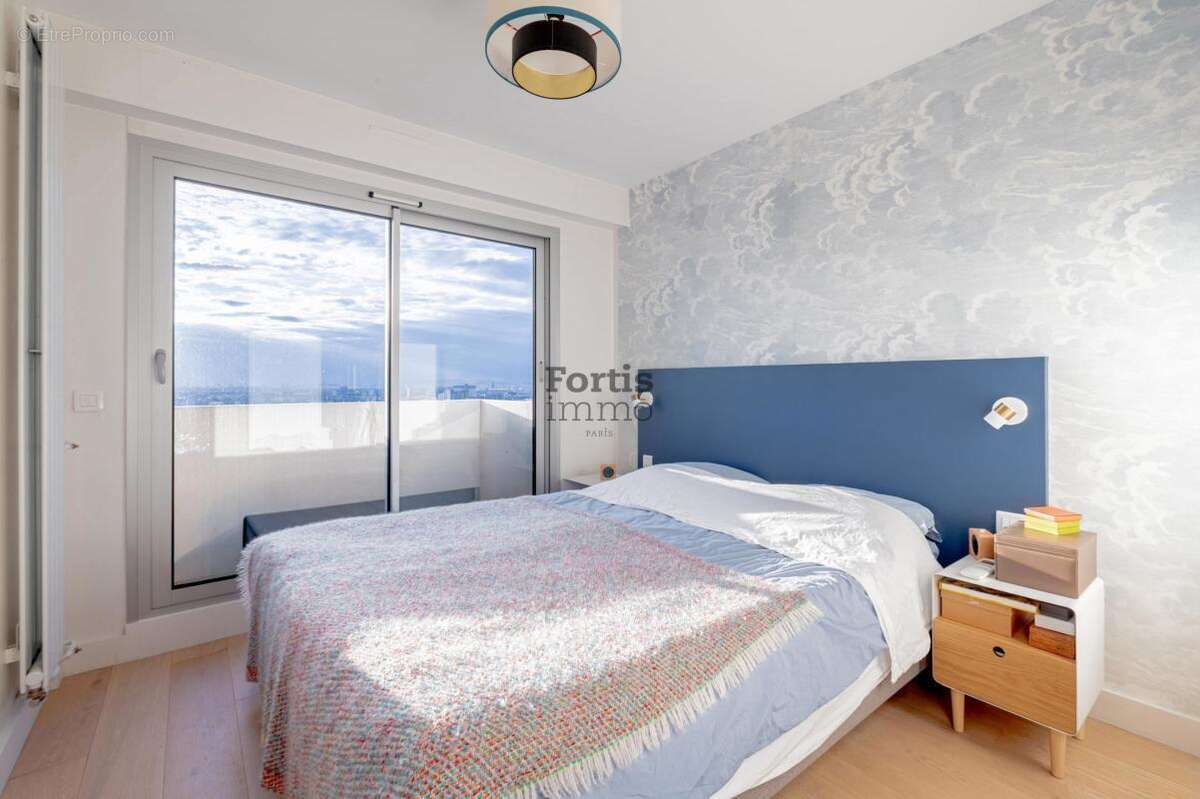 Appartement à PARIS-18E