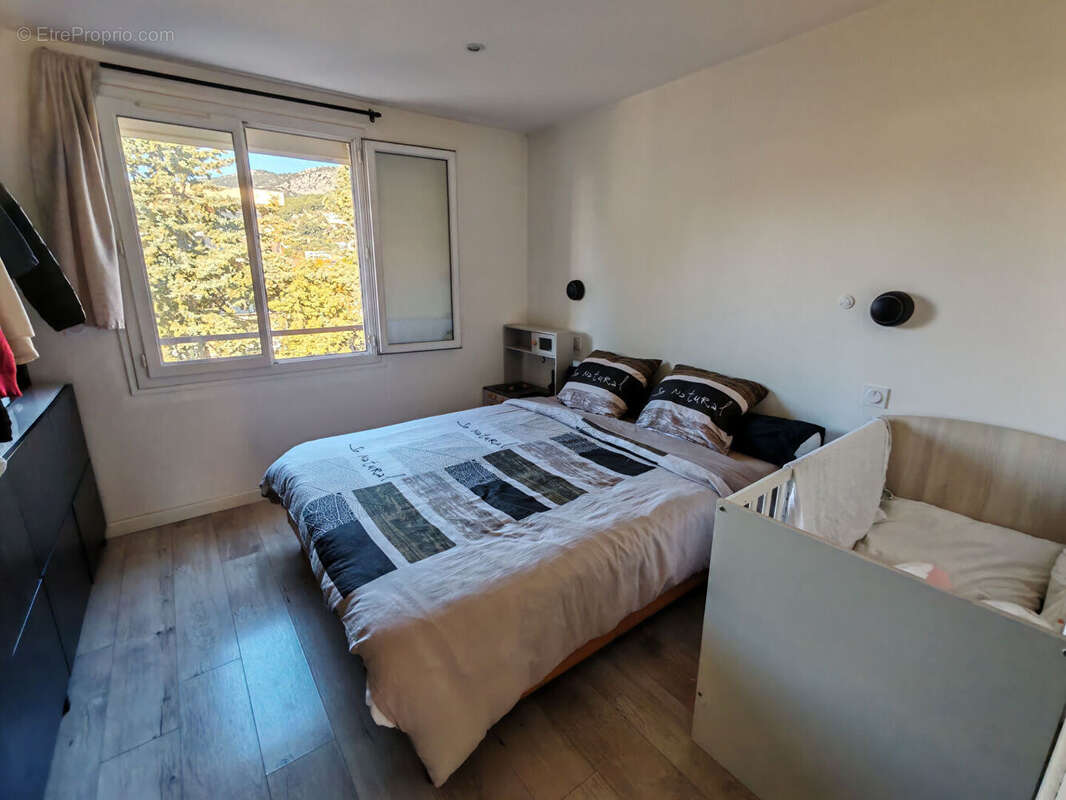 Appartement à LA VALETTE-DU-VAR