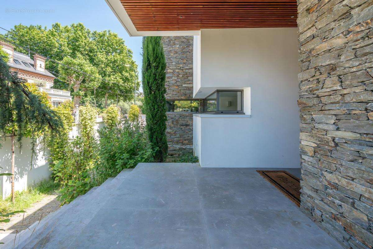 Maison à SAINT-MAUR-DES-FOSSES