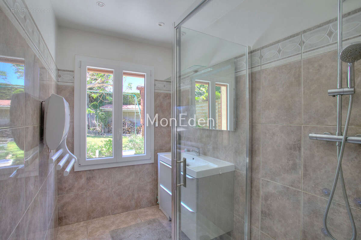 Maison  5 pièce(s) 120 m2 avec jardin  et Terrasse de 300m² - photo 8