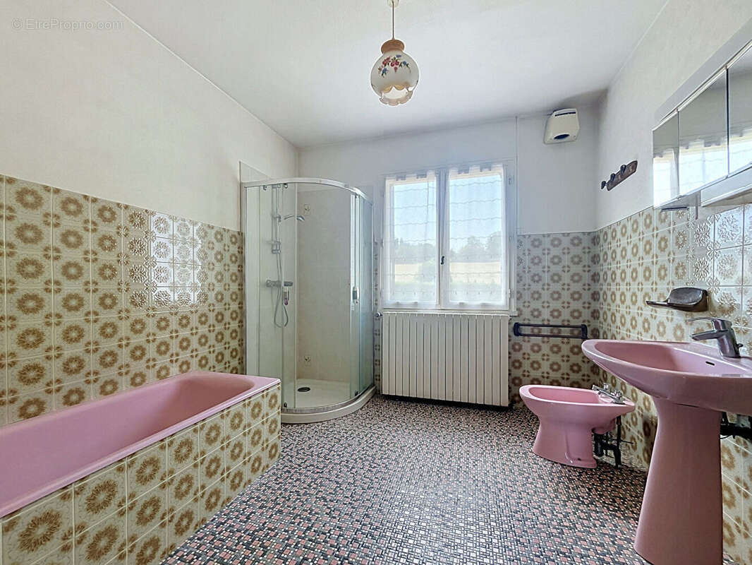 Maison vue dégagée - Village avec école et commodités - photo 8