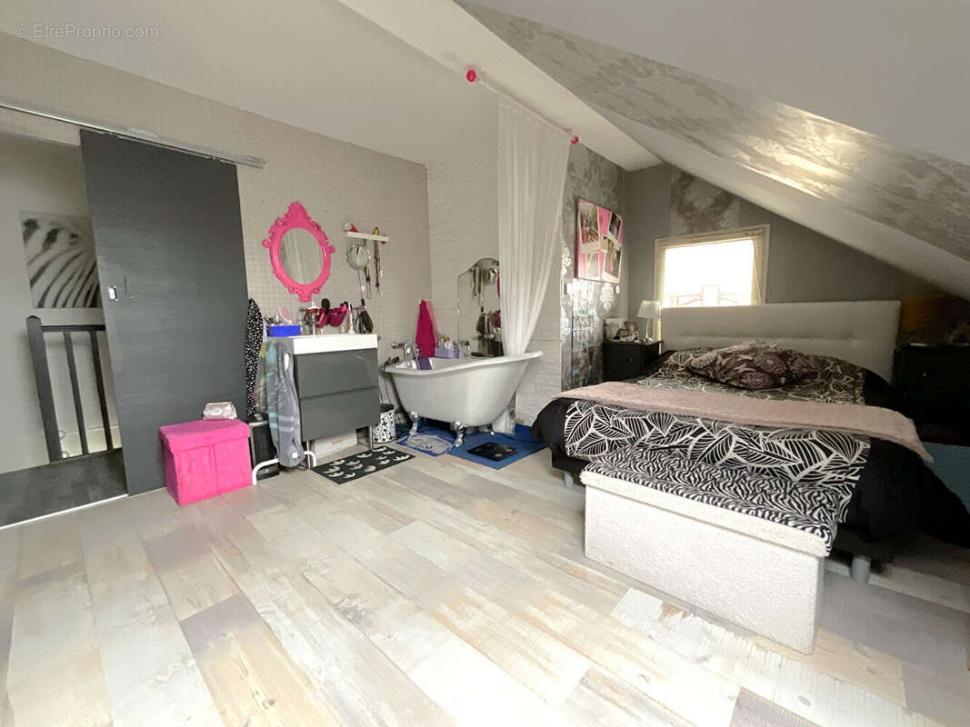 Maison à MONTIGNY-LE-BRETONNEUX