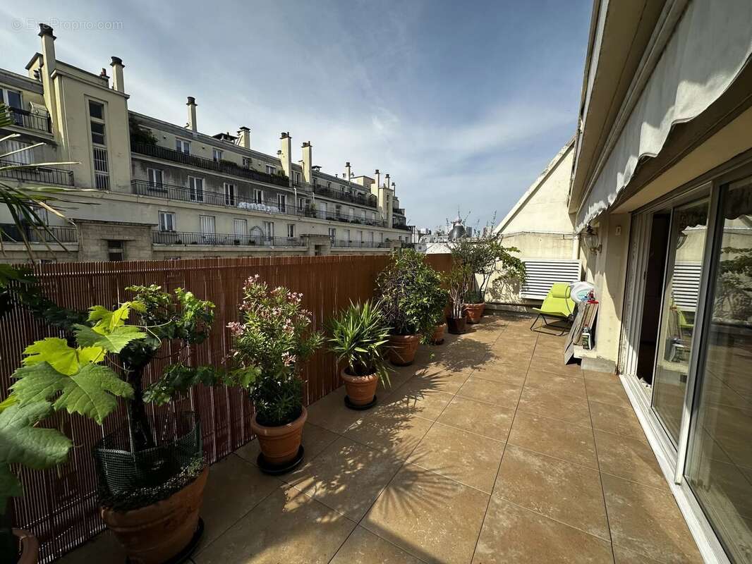 Appartement à PARIS-15E